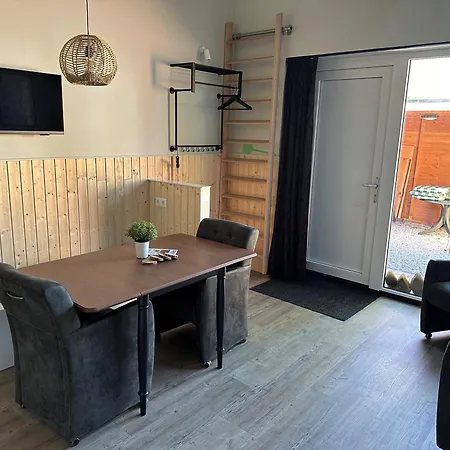 De Voorschuur Vakantiehuis *